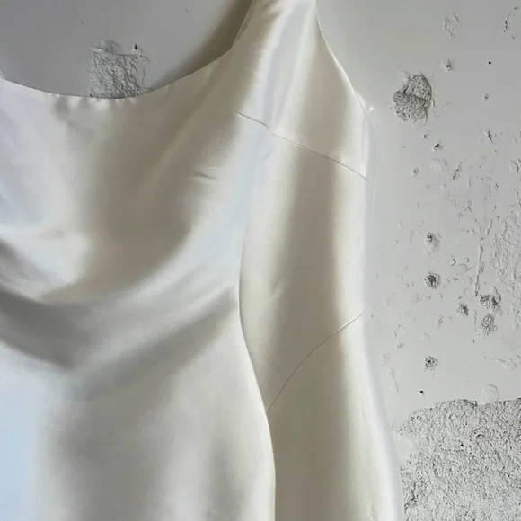 NWT Private Label Satin Wedding Dress with Train and Buttons - Picture 2 of 6